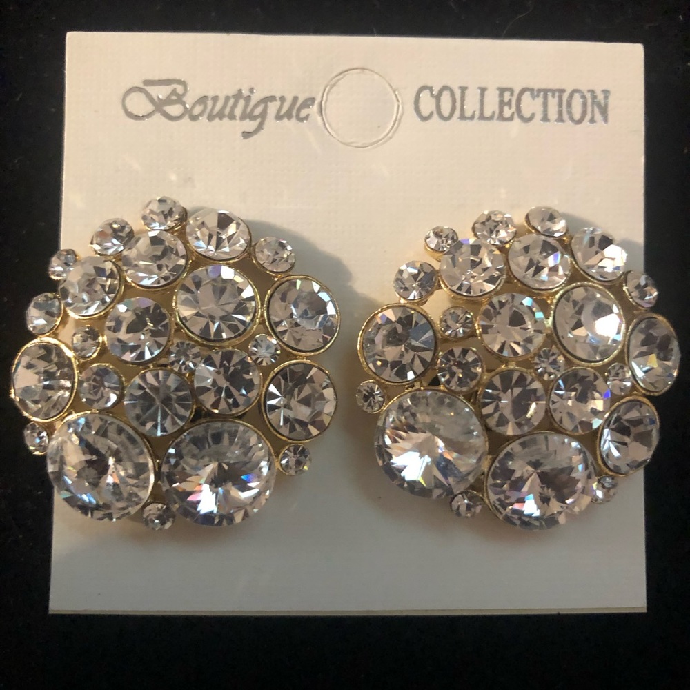 Vintage round white stone clip earrings